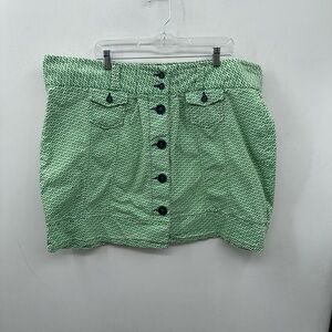 LL BEAN Kelly Green mini length plus size button down contemporary skirt.  22W